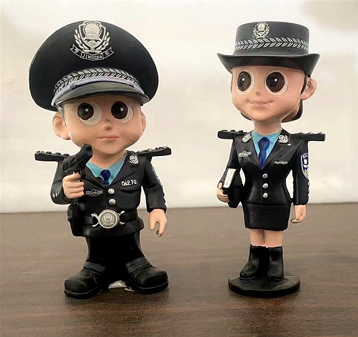 礼品定制警察公仔